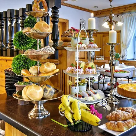 Boutique Post 3*