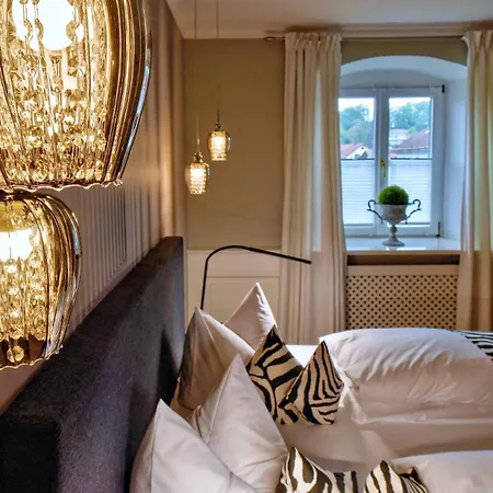 Boutique Post Hotel 3*