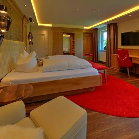 Boutique Post Hotel 3*
