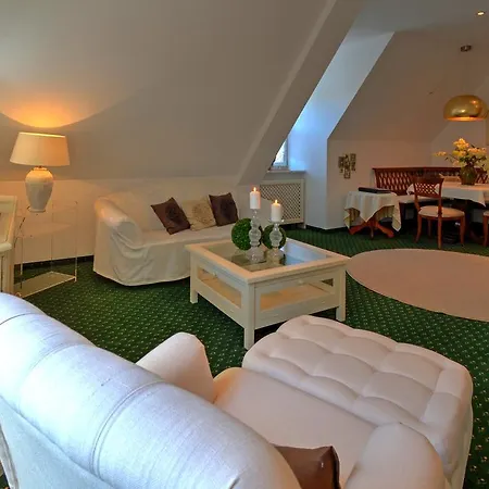 Boutique Post Hotell 3*